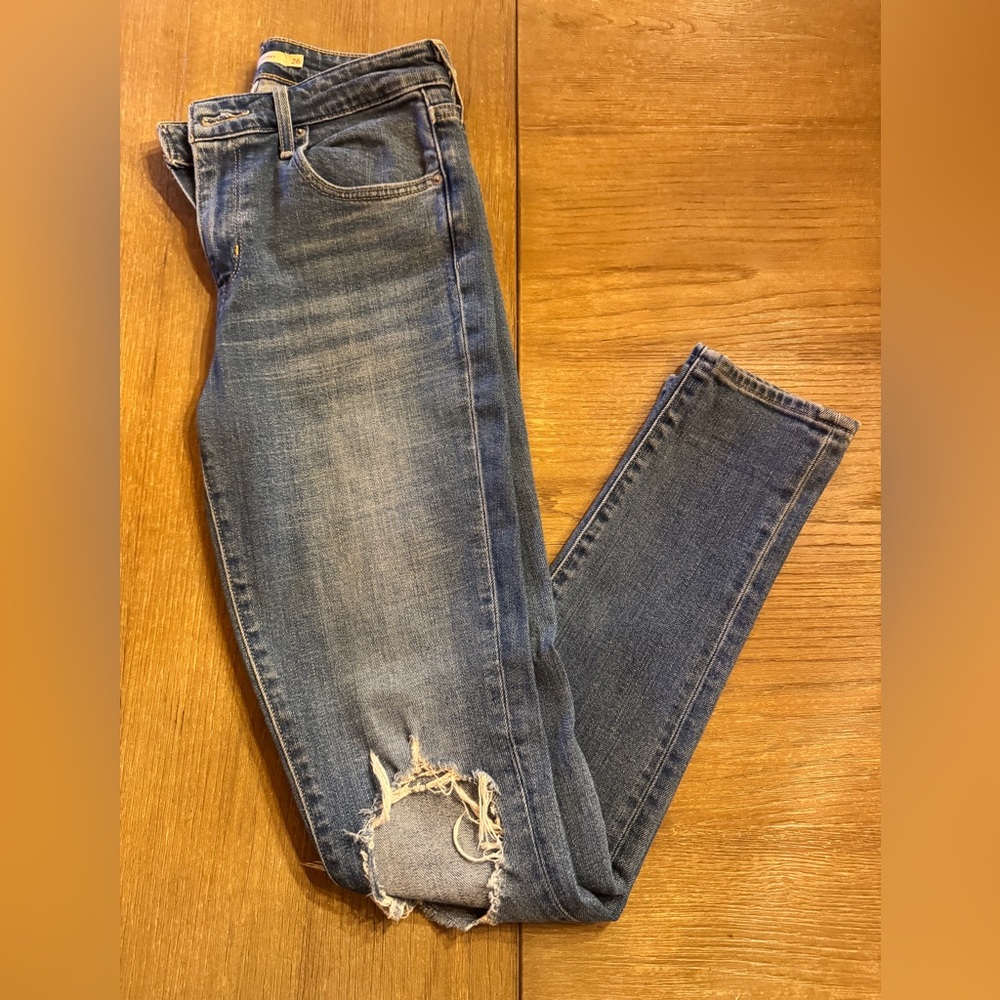 LEVI’s high rise skinny jeans